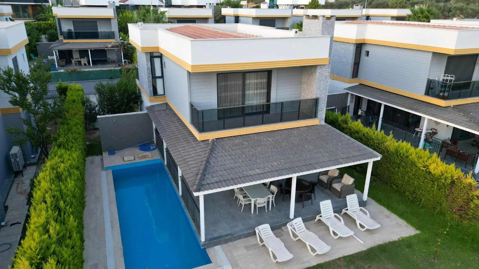 Oezel Havuzlu Luex Villa 库萨达斯 土耳其